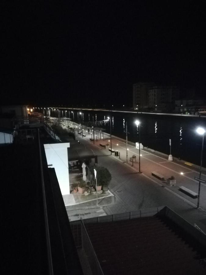 B&B Traghetto Порто-Гарібальді Екстер'єр фото